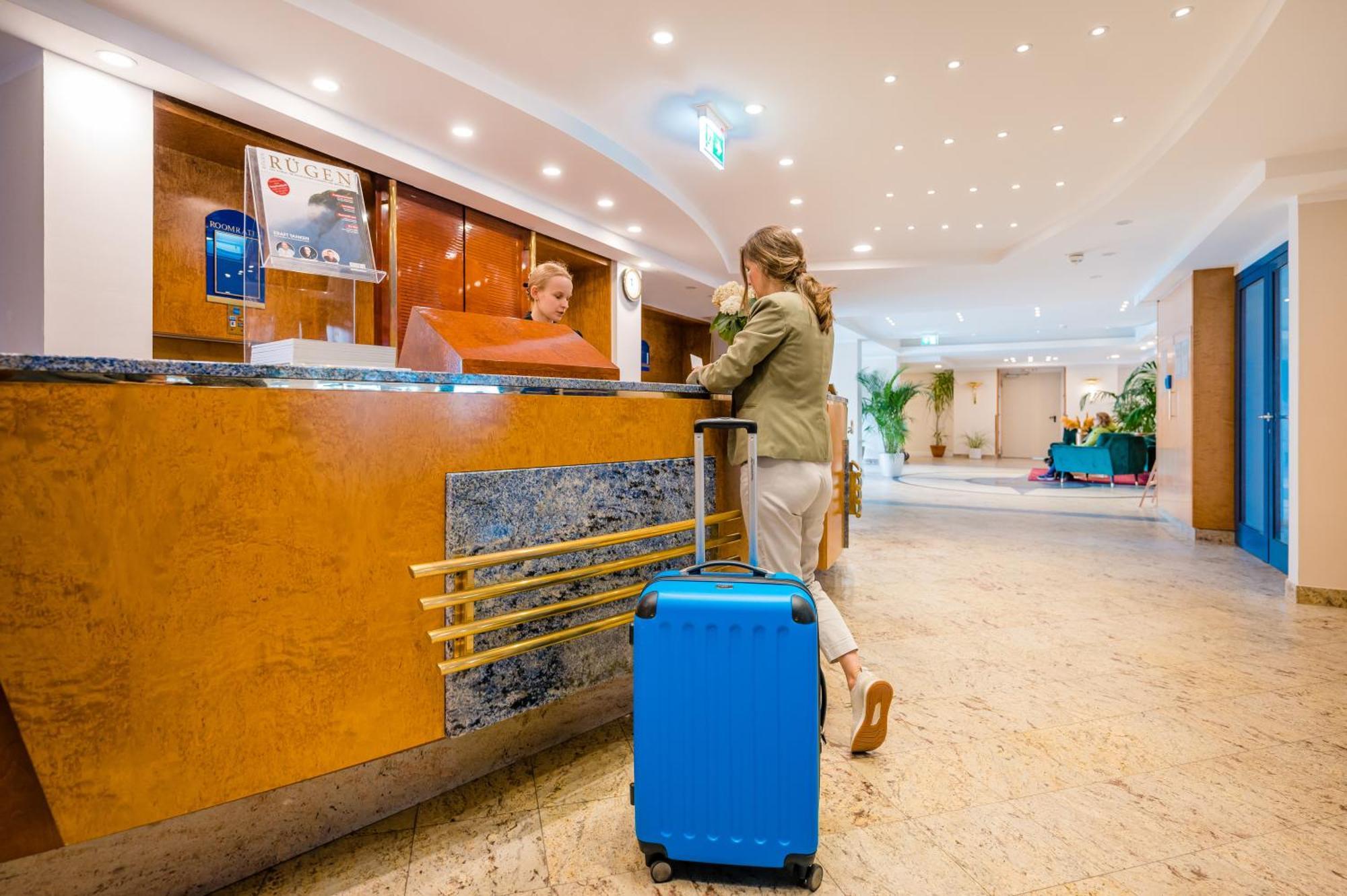 Arkona Strandhotel ビンツ エクステリア 写真